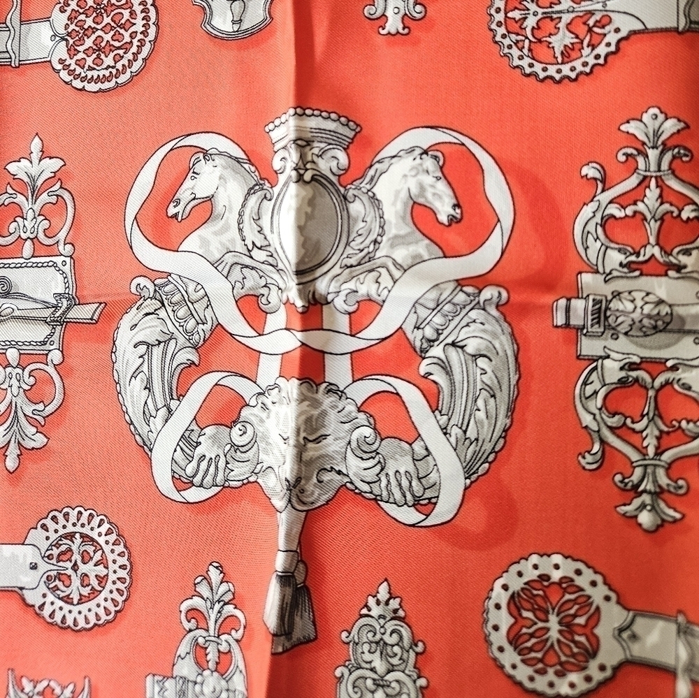 Hermès Ferronnerie Petit Carre 45 Scarf in Red and Gray - Picture 6 of 16